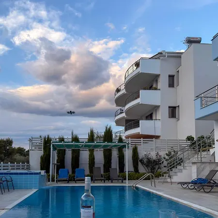Loutra Horizon | Pool, Sea View & Comfort Apartmán